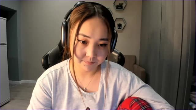 Gallery image thumbnail from Borra's myfreecams stream on, 11/29/2022, 06:32 image 10 of 20