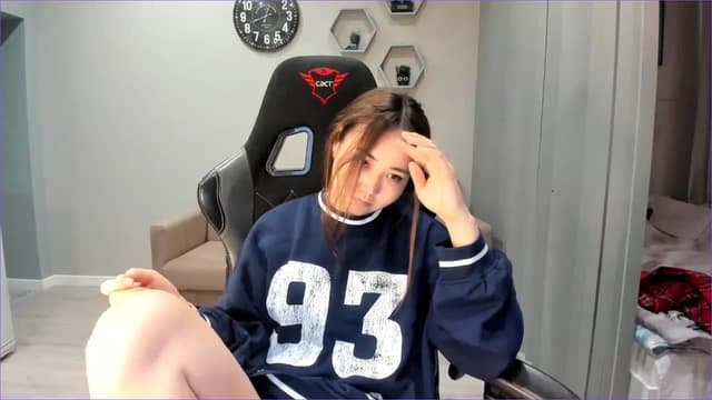 Gallery image thumbnail from Borra's myfreecams stream on, 11/29/2022, 06:32 image 20 of 20