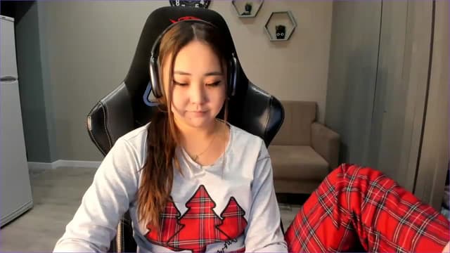 Gallery image thumbnail from Borra's myfreecams stream on, 11/29/2022, 06:32 image 11 of 20