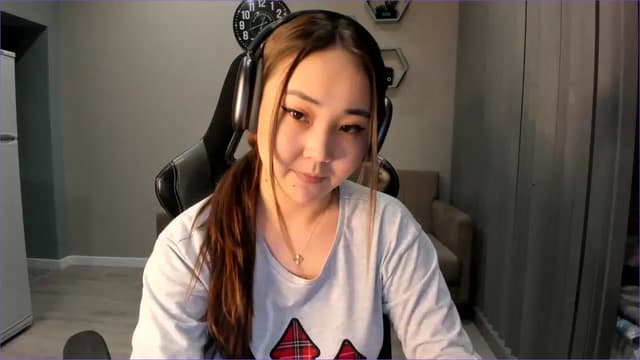 Gallery image thumbnail from Borra's myfreecams stream on, 11/29/2022, 06:32 image 7 of 20