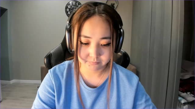 Gallery image thumbnail from Borra's myfreecams stream on, 11/29/2022, 07:19 image 16 of 20