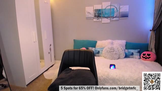 Gallery image thumbnail from Bridg's myfreecams stream on, 11/23/2022, 09:18 image 10 of 20