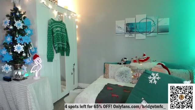Gallery image thumbnail from Bridg's myfreecams stream on, 12/23/2022, 10:54 image 6 of 20
