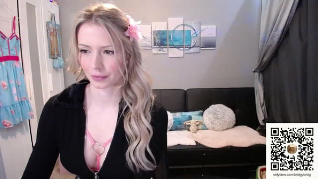 Gallery image thumbnail from Bridg's myfreecams stream on, 07/26/2023, 10:11 image 15 of 20
