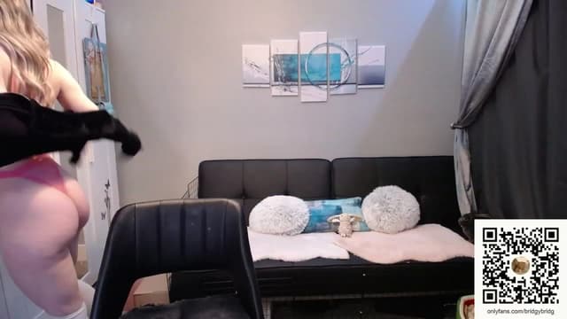 Gallery image thumbnail from Bridg's myfreecams stream on, 07/26/2023, 10:11 image 9 of 20