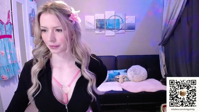 Gallery image thumbnail from Bridg's myfreecams stream on, 07/26/2023, 10:11 image 10 of 20