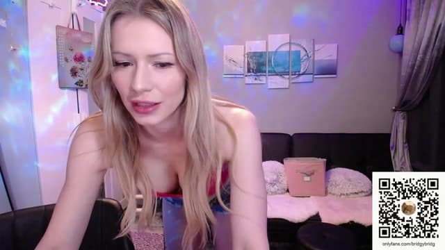 Gallery image thumbnail from Bridg's myfreecams stream on, 08/23/2023, 08:19 image 8 of 20