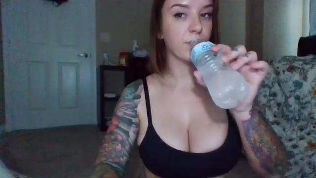 Gallery image thumbnail from BrookeLoveXXX's myfreecams stream on, 05/14/2024, 18:20 image 13 of 20