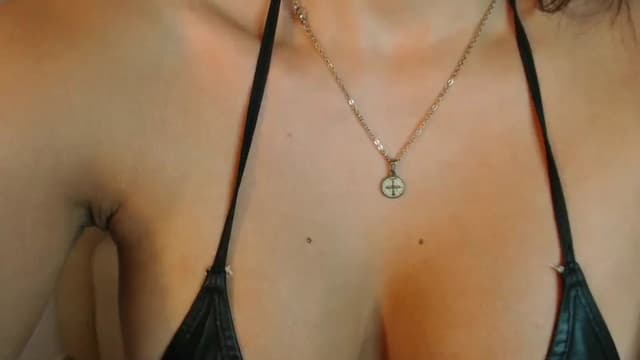 Gallery image thumbnail from CR_17's myfreecams stream on, 01/21/2025, 02:37 image 7 of 20