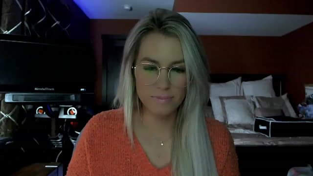 Gallery image thumbnail from Cora9's myfreecams stream on, 12/23/2022, 05:55 image 13 of 20