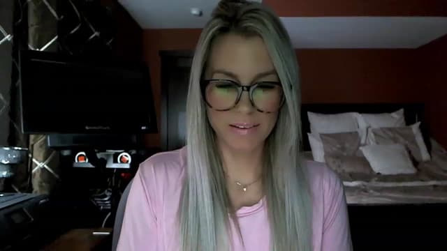 Gallery image thumbnail from Cora9's myfreecams stream on, 01/31/2023, 05:26 image 6 of 20