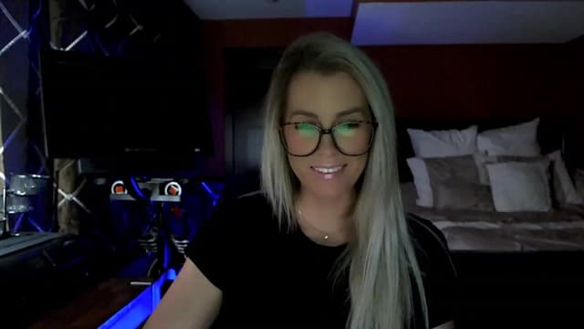 Gallery image thumbnail from Cora9's myfreecams stream on, 02/20/2023, 04:58 image 10 of 20