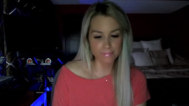 Gallery image thumbnail from Cora9's myfreecams stream on, 03/03/2023, 06:20 image 17 of 20