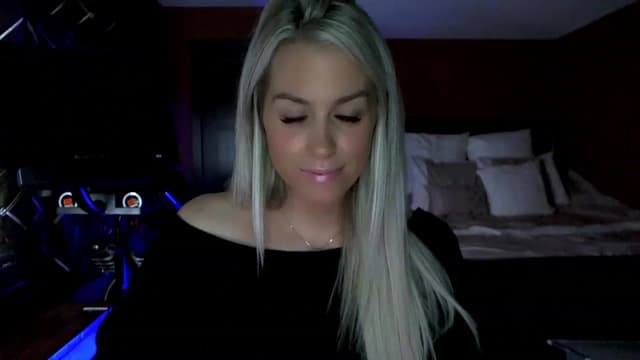 Gallery image thumbnail from Cora9's myfreecams stream on, 03/07/2023, 05:47 image 12 of 20