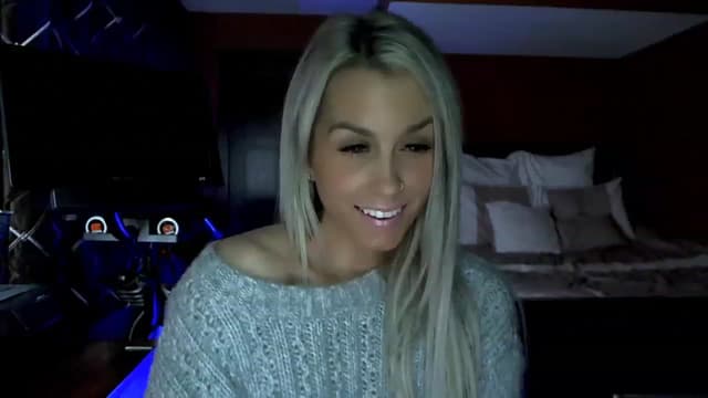 Gallery image thumbnail from Cora9's myfreecams stream on, 03/30/2023, 04:57 image 9 of 20