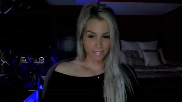 Gallery image thumbnail from Cora9's myfreecams stream on, 04/19/2023, 04:53 image 10 of 20