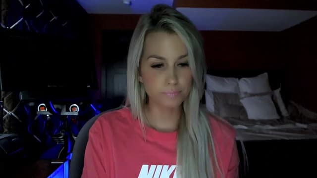 Gallery image thumbnail from Cora9's myfreecams stream on, 04/27/2023, 04:30 image 11 of 20