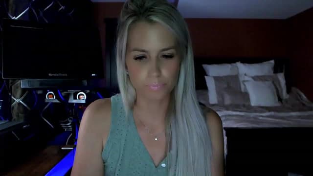 Gallery image thumbnail from Cora9's myfreecams stream on, 08/09/2023, 05:07 image 16 of 20