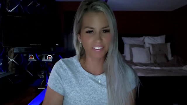 Gallery image thumbnail from Cora9's myfreecams stream on, 08/17/2023, 06:12 image 10 of 20