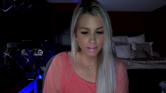 Gallery image thumbnail from Cora9's myfreecams stream on, 10/13/2023, 04:13 image 16 of 20