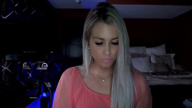 Gallery image thumbnail from Cora9's myfreecams stream on, 10/13/2023, 05:01 image 12 of 20