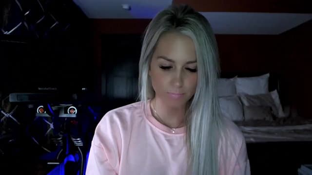 Gallery image thumbnail from Cora9's myfreecams stream on, 10/18/2023, 04:51 image 10 of 20