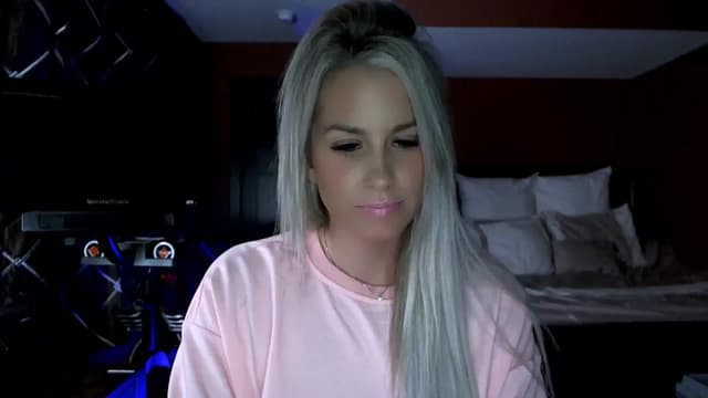 Gallery image thumbnail from Cora9's myfreecams stream on, 10/18/2023, 04:51 image 15 of 20
