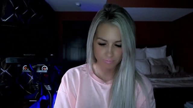 Gallery image thumbnail from Cora9's myfreecams stream on, 10/18/2023, 04:51 image 18 of 20