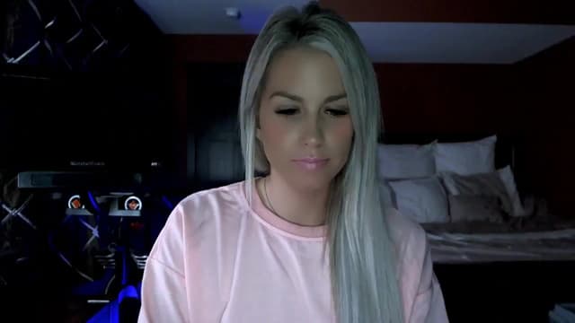 Gallery image thumbnail from Cora9's myfreecams stream on, 10/18/2023, 04:51 image 3 of 20