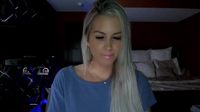 Gallery image thumbnail from Cora9's myfreecams stream on, 10/19/2023, 04:23 image 2 of 20