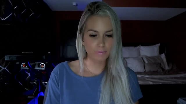 Gallery image thumbnail from Cora9's myfreecams stream on, 10/19/2023, 04:23 image 5 of 20