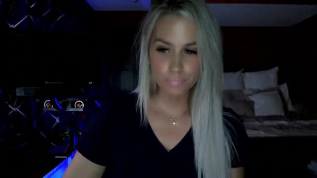 Gallery image thumbnail from Cora9's myfreecams stream on, 10/21/2023, 04:43 image 17 of 20