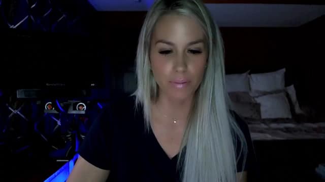 Gallery image thumbnail from Cora9's myfreecams stream on, 10/21/2023, 04:43 image 14 of 20