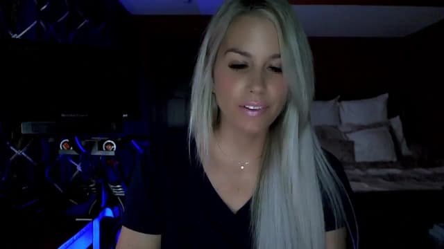 Gallery image thumbnail from Cora9's myfreecams stream on, 10/21/2023, 04:43 image 3 of 20
