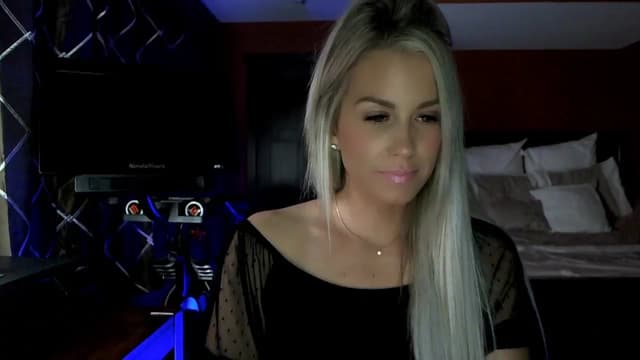 Gallery image thumbnail from Cora9's myfreecams stream on, 10/24/2023, 05:01 image 1 of 20