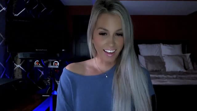 Gallery image thumbnail from Cora9's myfreecams stream on, 10/27/2023, 04:23 image 12 of 20