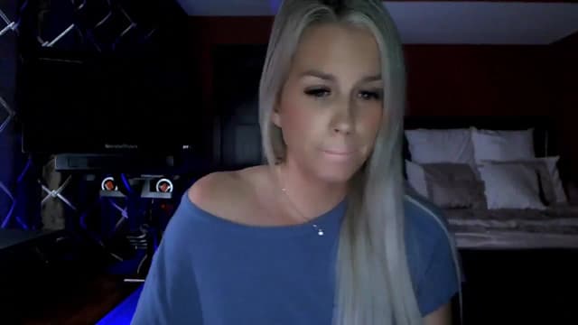 Gallery image thumbnail from Cora9's myfreecams stream on, 10/27/2023, 04:23 image 3 of 20