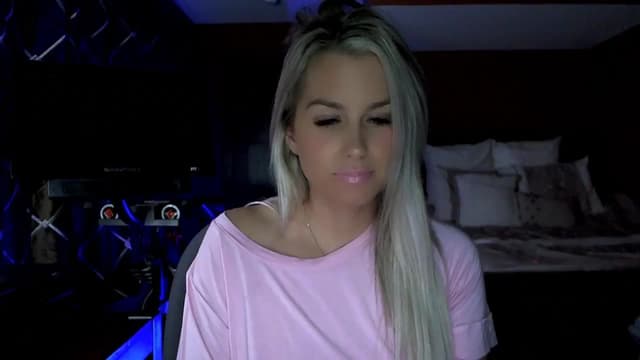 Gallery image thumbnail from Cora9's myfreecams stream on, 11/07/2023, 05:31 image 12 of 20