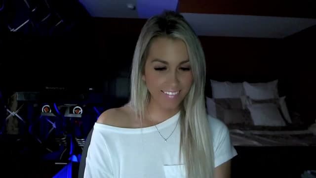 Gallery image thumbnail from Cora9's myfreecams stream on, 11/09/2023, 06:37 image 20 of 20