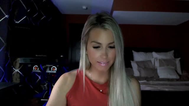 Gallery image thumbnail from Cora9's myfreecams stream on, 11/15/2023, 05:39 image 1 of 20
