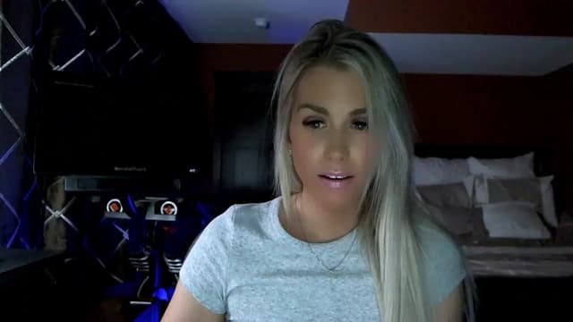 Gallery image thumbnail from Cora9's myfreecams stream on, 11/16/2023, 04:46 image 19 of 20