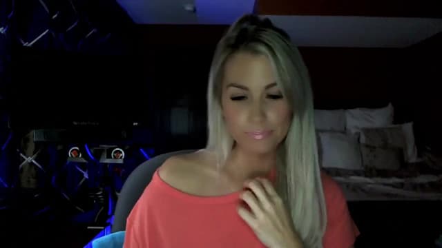 Gallery image thumbnail from Cora9's myfreecams stream on, 11/17/2023, 06:52 image 15 of 20