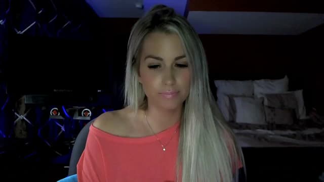 Gallery image thumbnail from Cora9's myfreecams stream on, 11/17/2023, 06:52 image 12 of 20