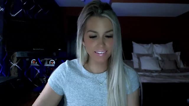 Gallery image thumbnail from Cora9's myfreecams stream on, 11/20/2023, 05:18 image 17 of 20
