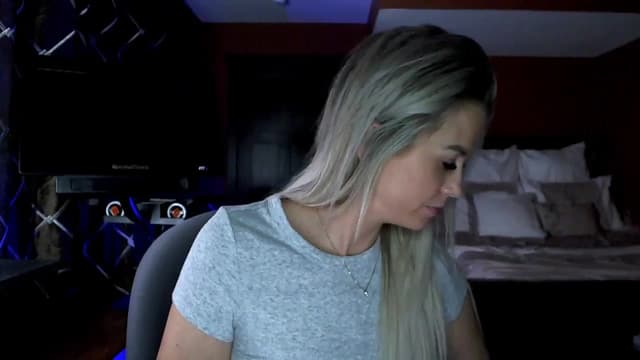 Gallery image thumbnail from Cora9's myfreecams stream on, 11/20/2023, 05:18 image 13 of 20