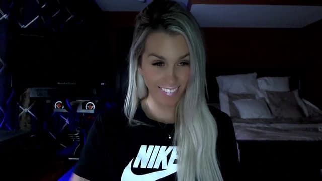 Gallery image thumbnail from Cora9's myfreecams stream on, 11/28/2023, 05:57 image 4 of 20