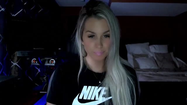 Gallery image thumbnail from Cora9's myfreecams stream on, 11/28/2023, 05:57 image 7 of 20