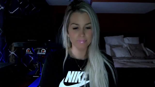 Gallery image thumbnail from Cora9's myfreecams stream on, 11/28/2023, 05:57 image 8 of 20