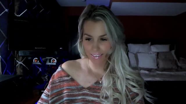 Gallery image thumbnail from Cora9's myfreecams stream on, 12/01/2023, 05:45 image 12 of 20
