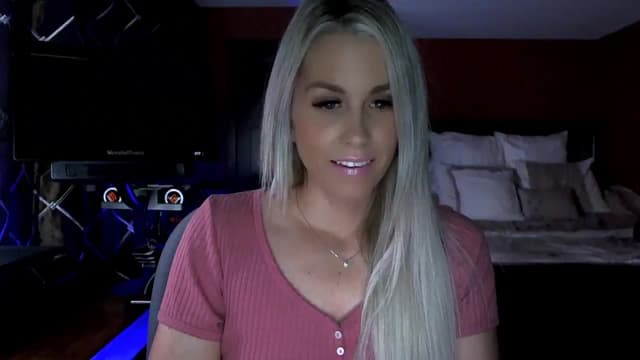 Gallery image thumbnail from Cora9's myfreecams stream on, 12/13/2023, 04:28 image 1 of 20